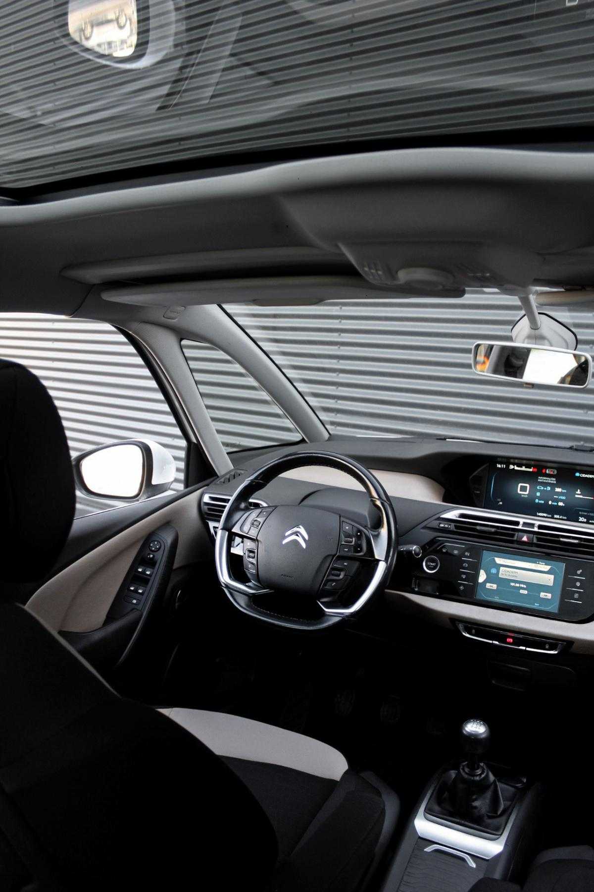 citroen-c4-picasso-2015-diesel-1560cc