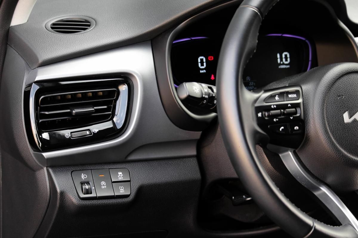 kia-stonic-2025-gasolina-998cc