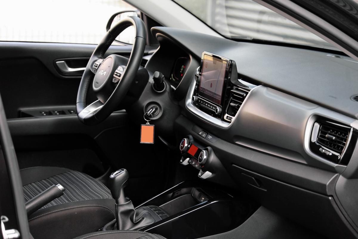 kia-stonic-2025-gasolina-998cc