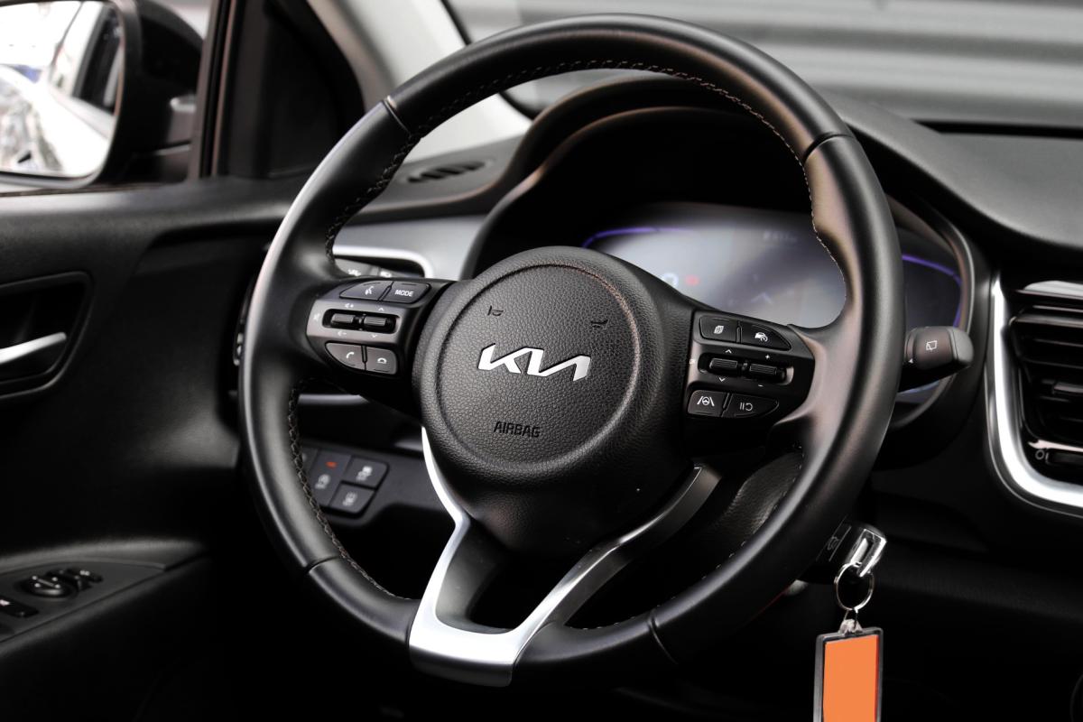 kia-stonic-2025-gasolina-998cc