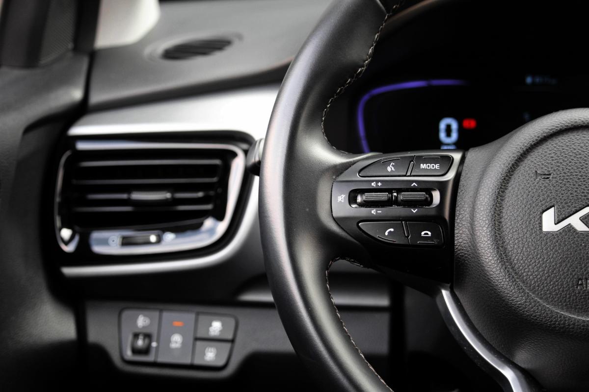 kia-stonic-2025-gasolina-998cc