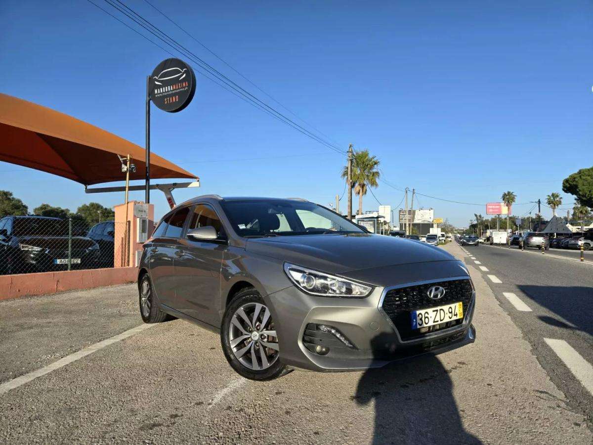 hyundai-i30-sw-2019-diesel-1598cc