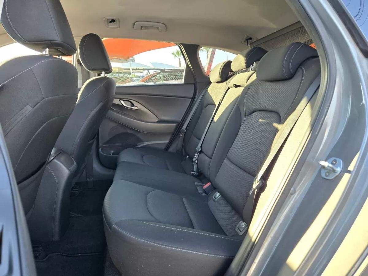 hyundai-i30-sw-2019-diesel-1598cc