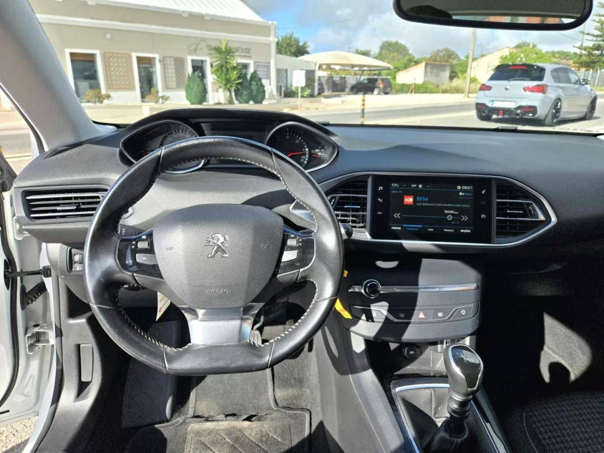 peugeot-308-2019-diesel-1499cc