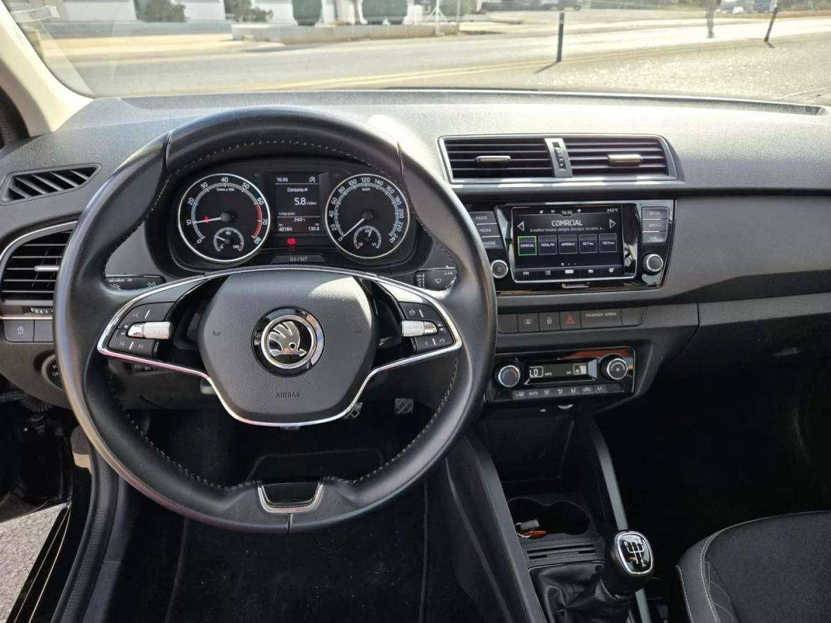 skoda-fabia-break-2022-gasolina-999cc