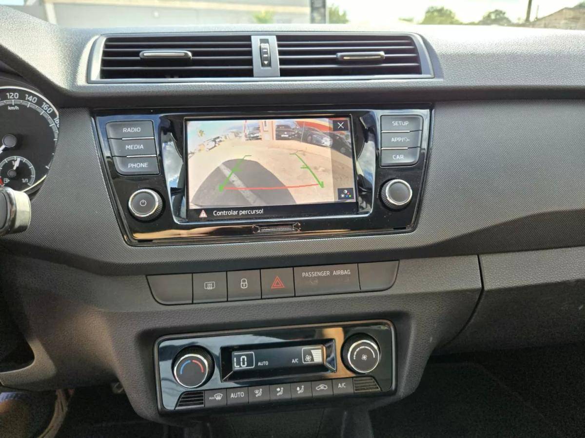 skoda-fabia-break-2022-gasolina-999cc