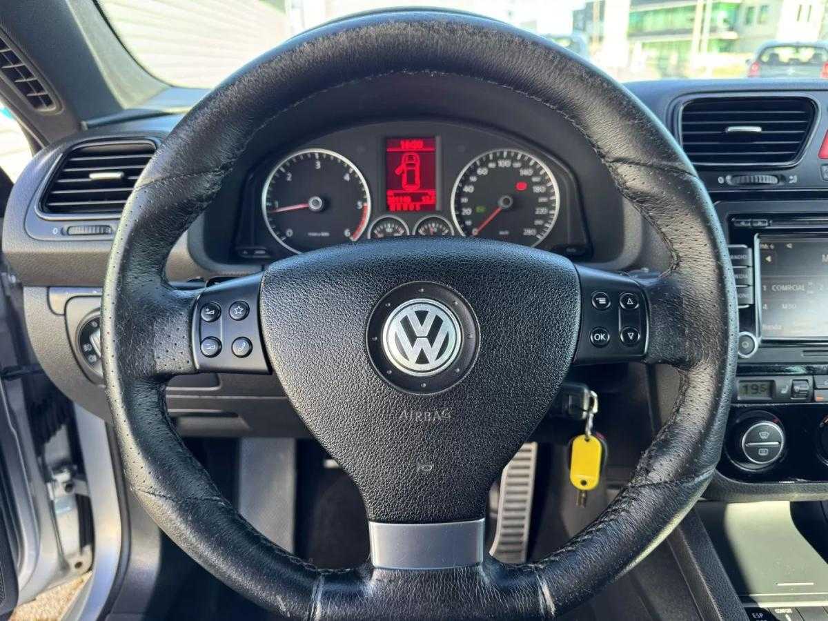 volkswagen-scirocco-2010-diesel-1968cc