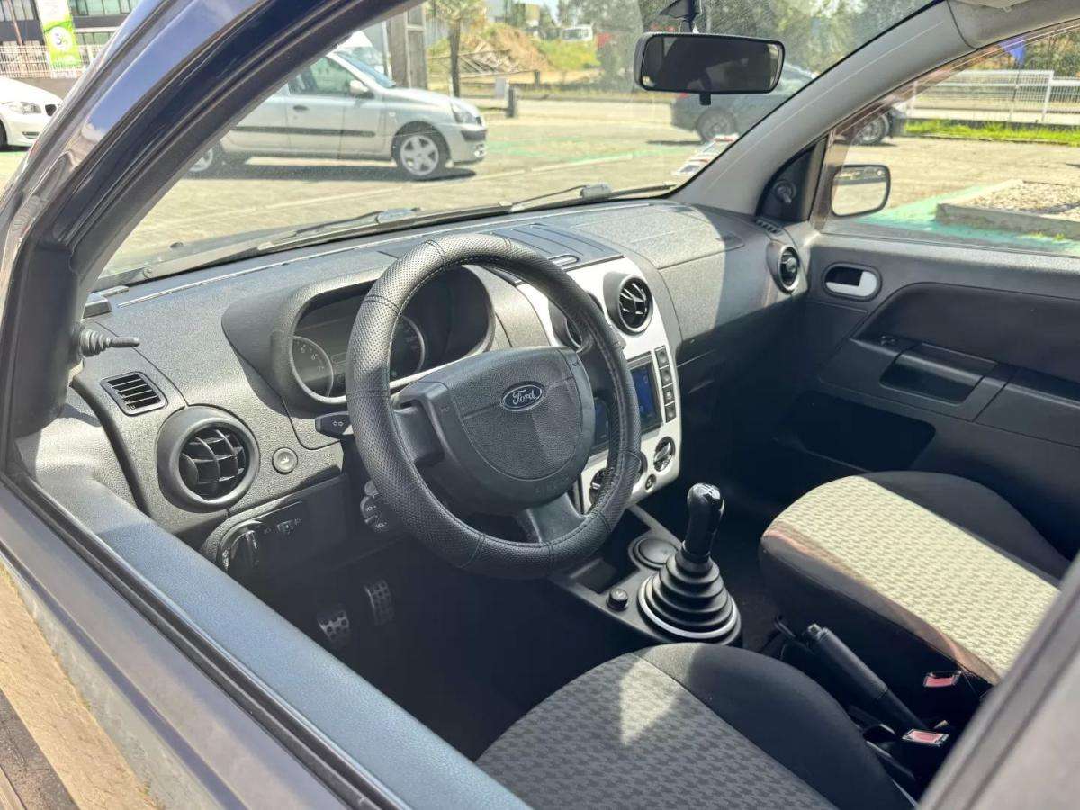 ford-fusion-2004-gasolina-1242cc