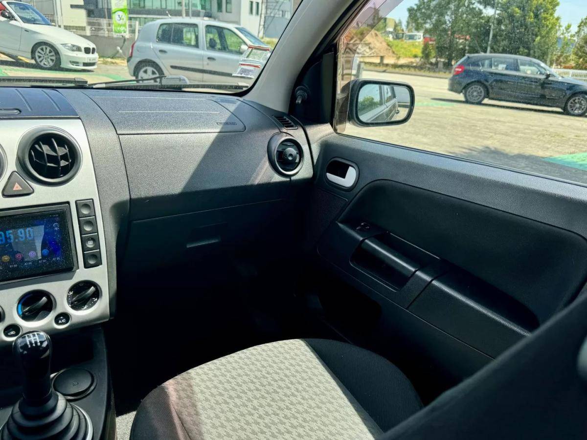 ford-fusion-2004-gasolina-1242cc