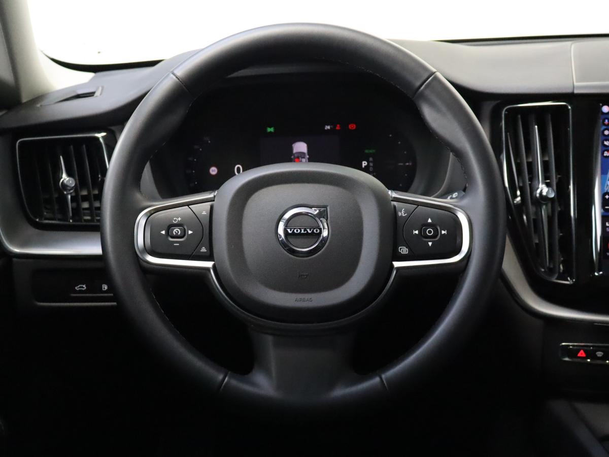 volvo-xc60-2023-hibrido-a-gasolina-1969cc