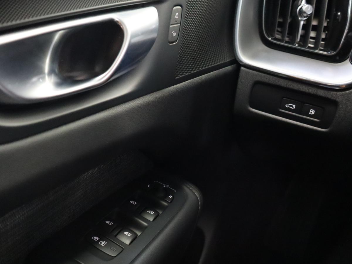 volvo-xc60-2023-hibrido-a-gasolina-1969cc