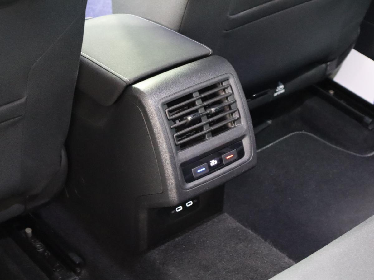 volkswagen-golf-variant-2021-diesel-1968cc