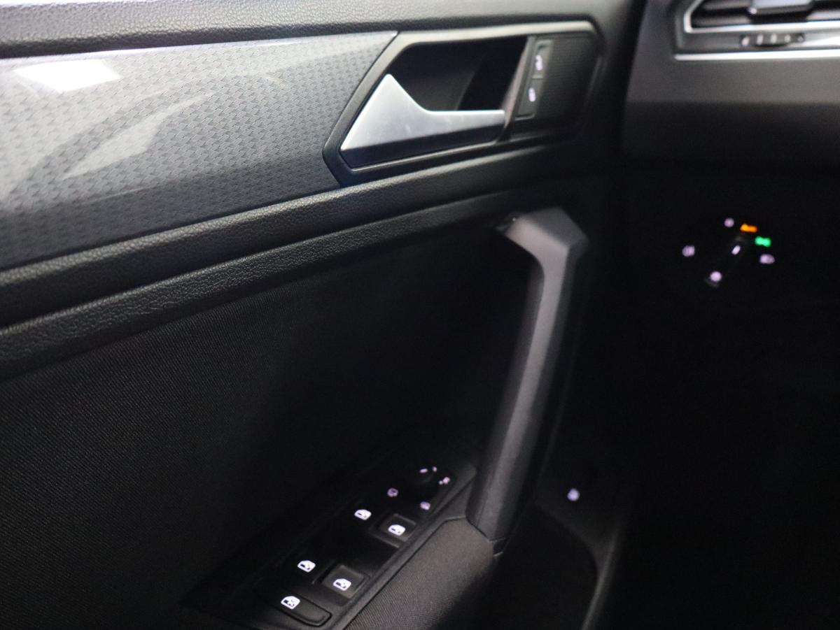 volkswagen-tiguan-2022-hibrido-a-gasolina-1395cc