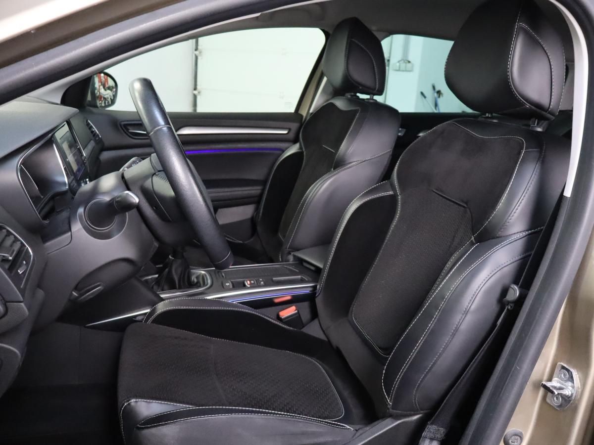 renault-megane-sport-tourer-2018-gasolina-1197cc