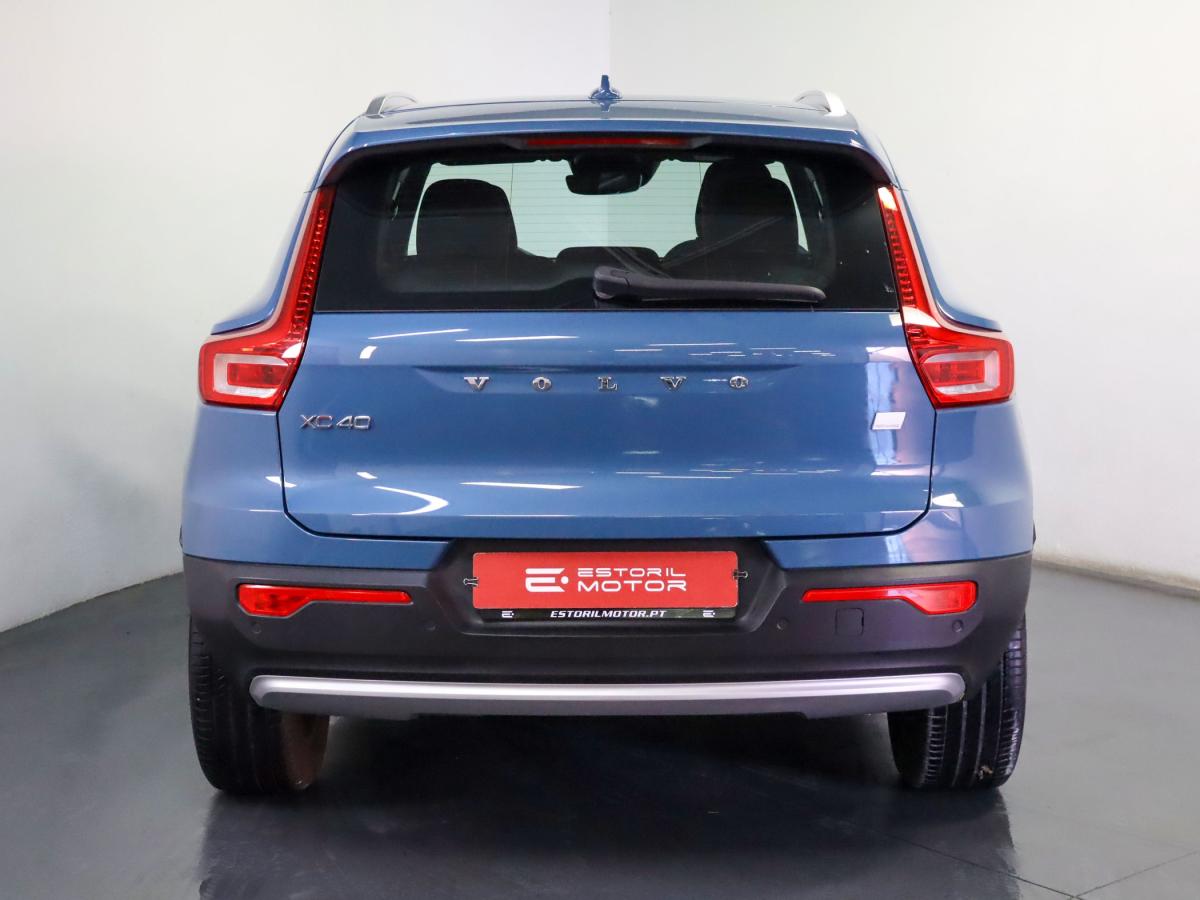 volvo-xc40-2023-hibrido-a-gasolina-1477cc