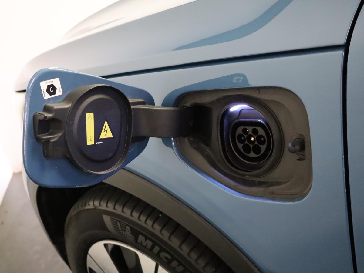 volvo-xc40-2023-hibrido-a-gasolina-1477cc