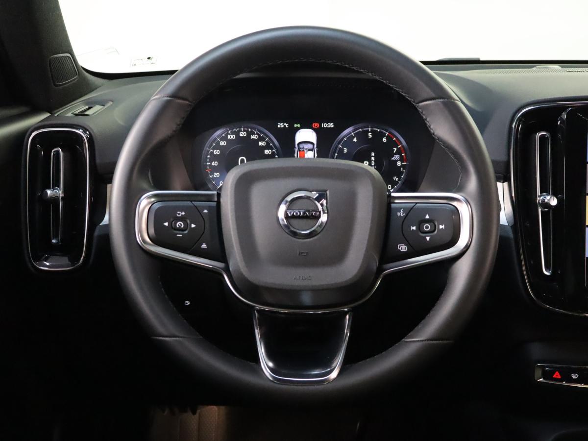 volvo-xc40-2023-hibrido-a-gasolina-1477cc