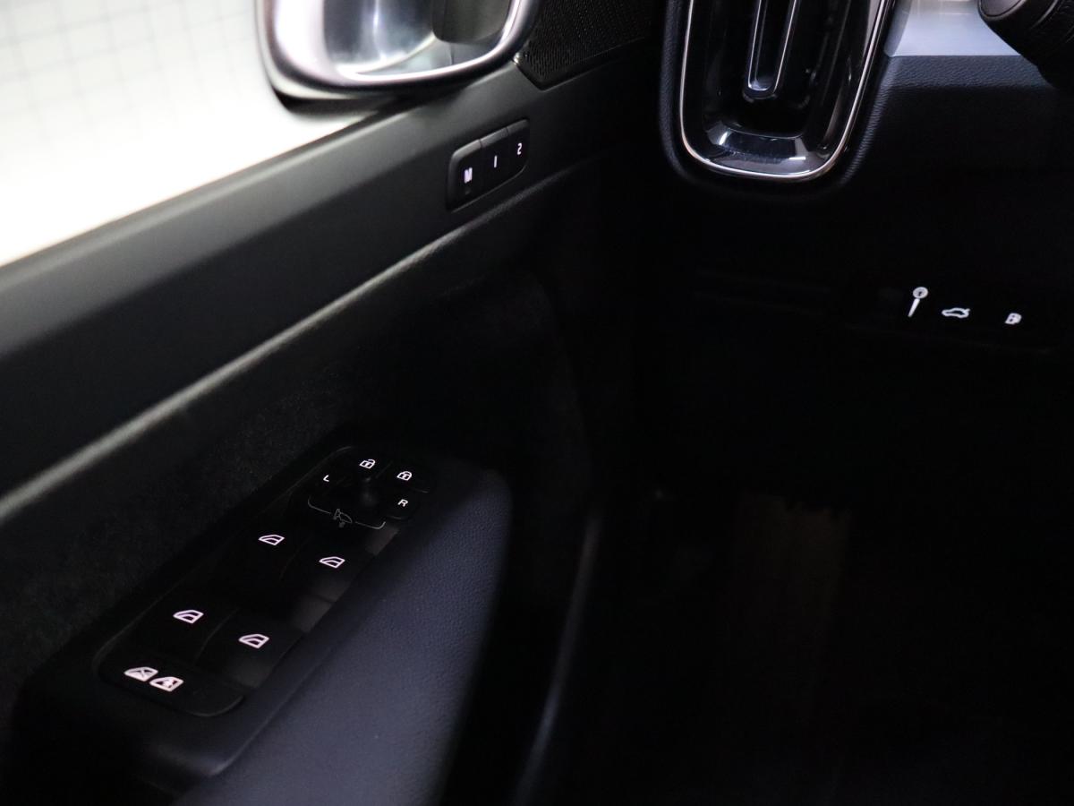 volvo-xc40-2023-hibrido-a-gasolina-1477cc