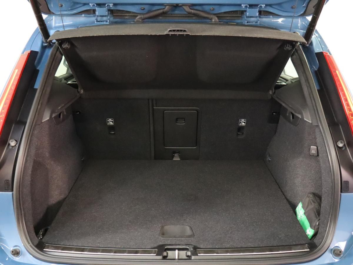 volvo-xc40-2023-hibrido-a-gasolina-1477cc