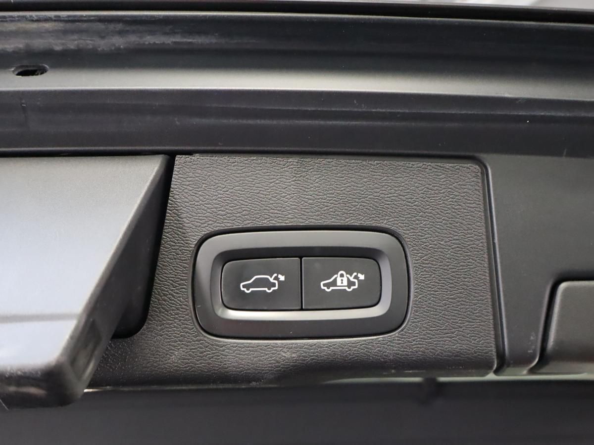 volvo-xc60-2023-hibrido-a-gasolina-1969cc