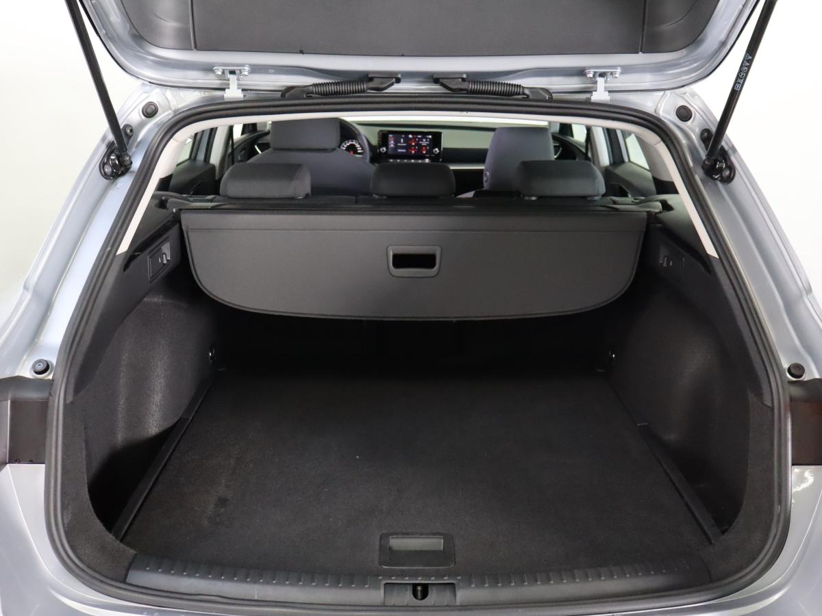 peugeot-208-2022-eletrico-500cc