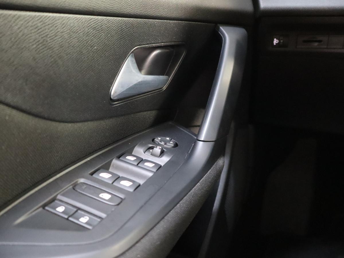 peugeot-308-sw-2025-diesel-1499cc