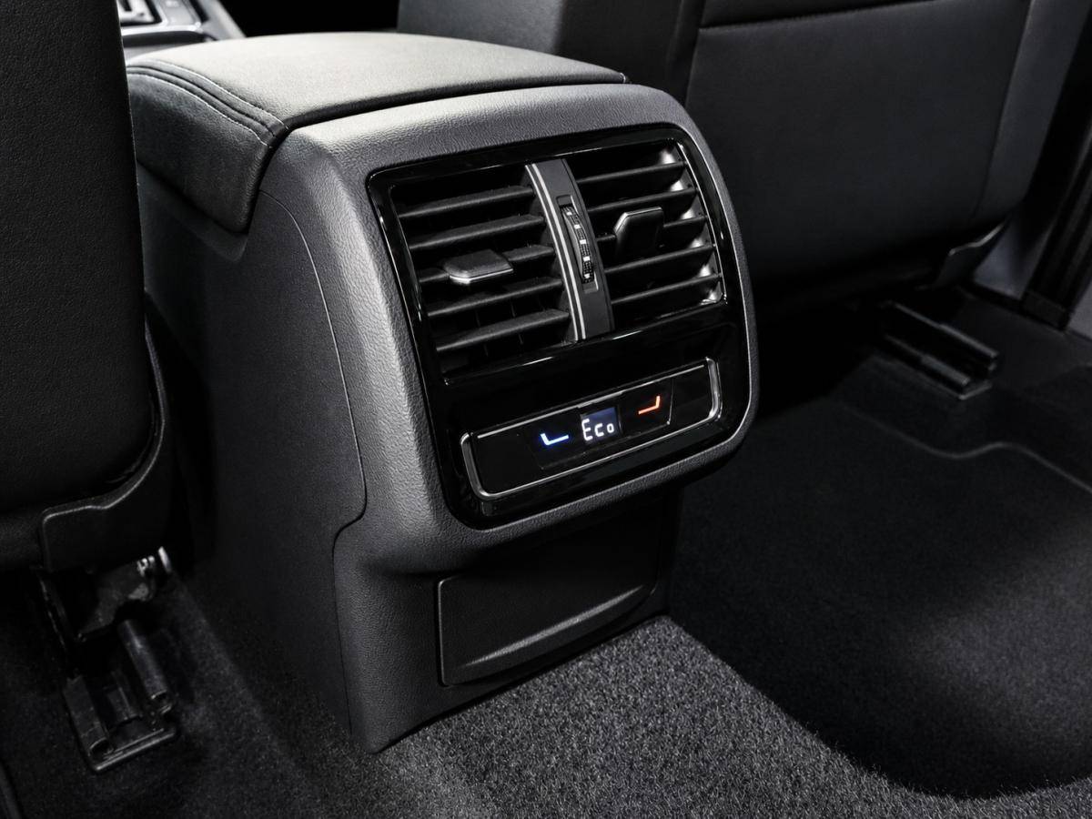 volkswagen-passat-variant-2023-hibrido-a-gasolina-1395cc