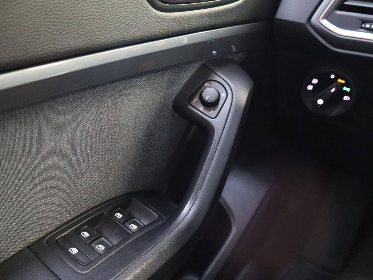 seat-ateca-2023-diesel-1968cc