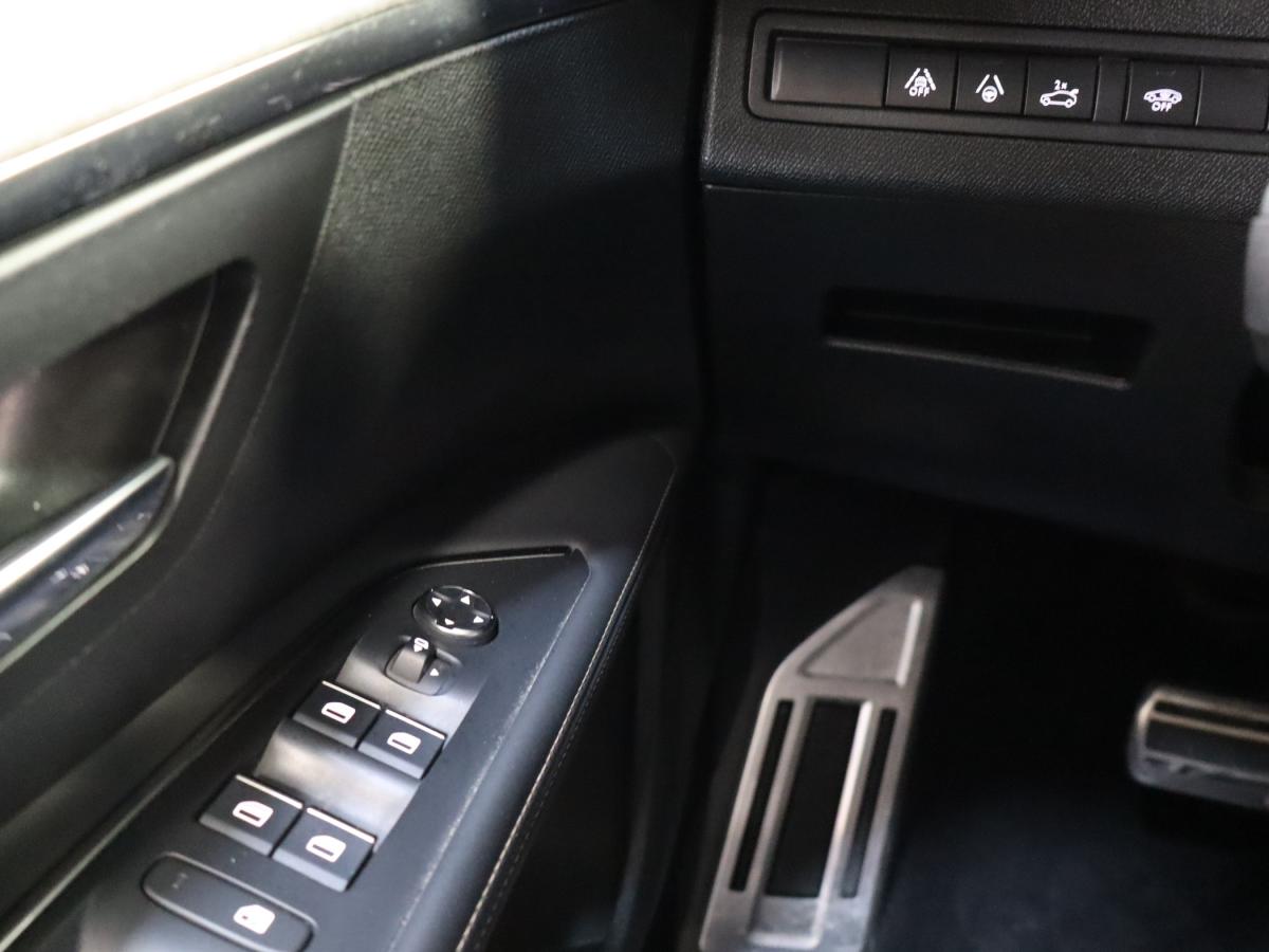 peugeot-5008-2022-diesel-1499cc
