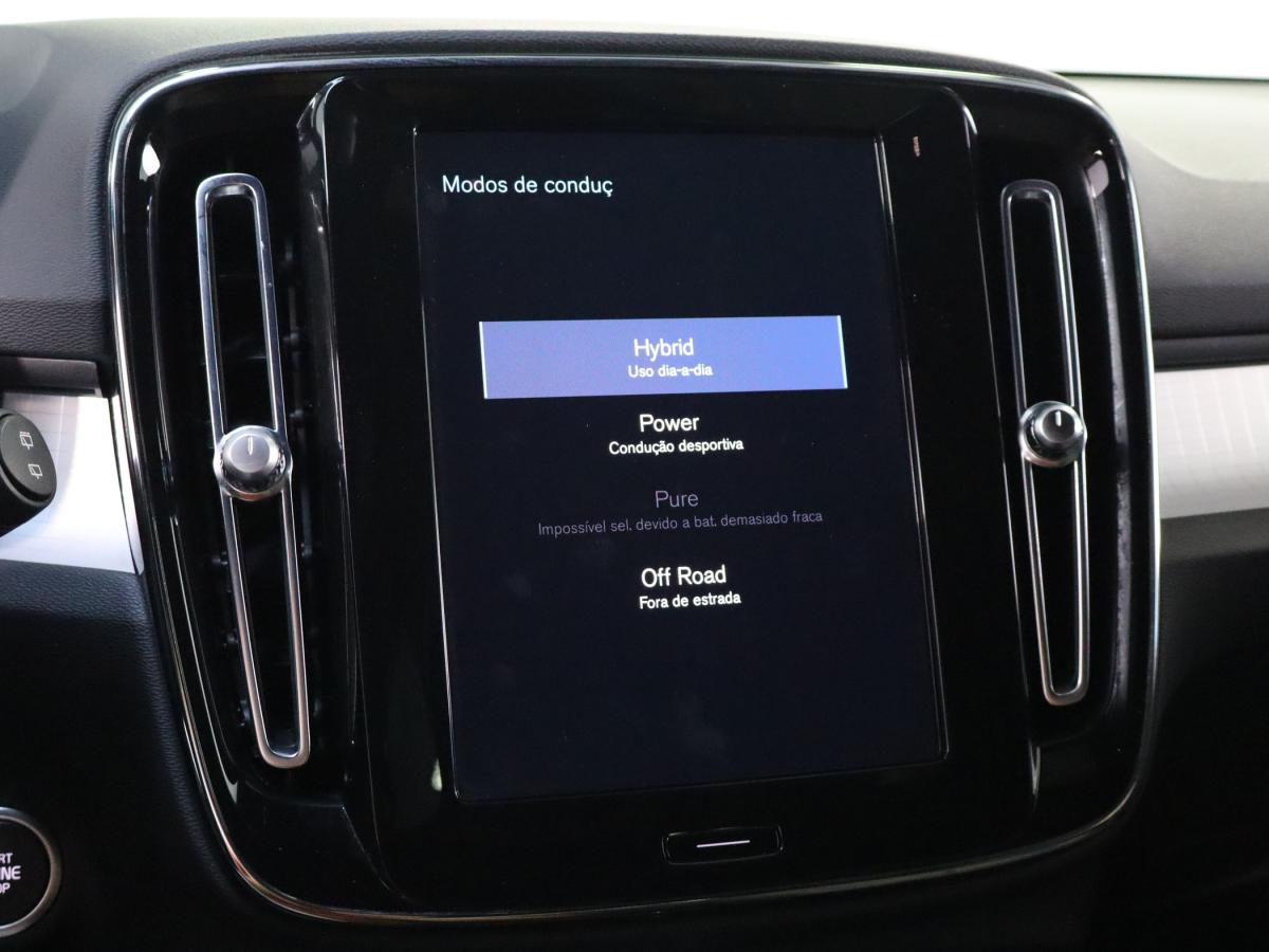 volvo-xc40-2023-hibrido-a-gasolina-1477cc