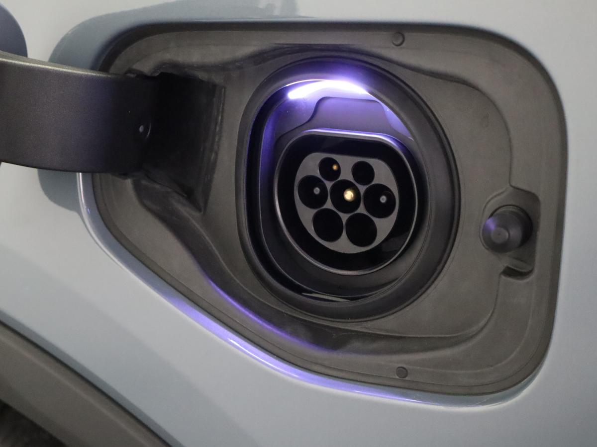 volvo-xc40-2022-hibrido-a-gasolina-1477cc