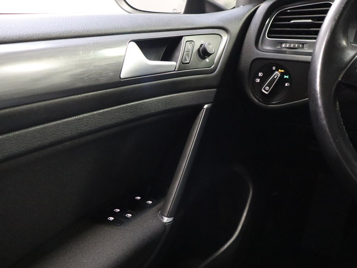 volkswagen-golf-variant-2020-diesel-1598cc