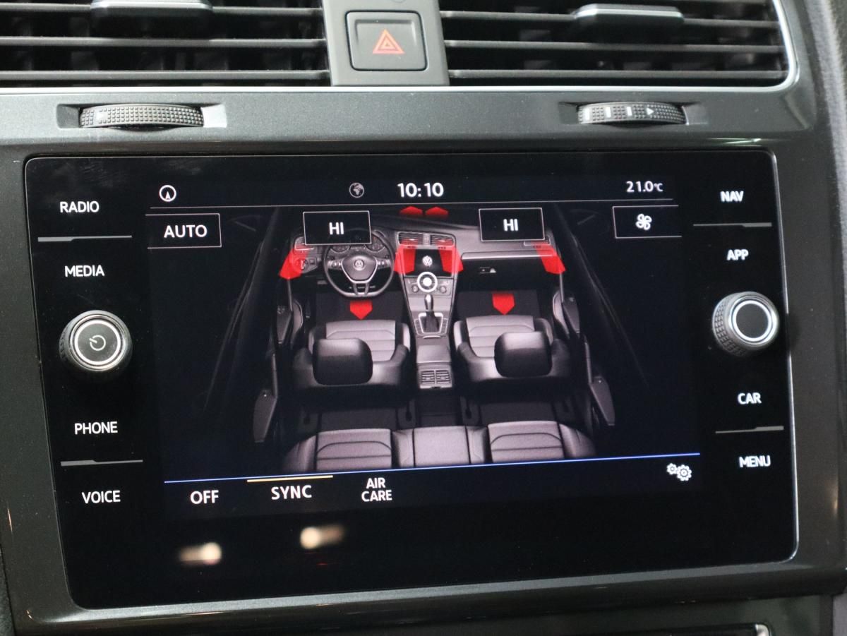 volkswagen-golf-variant-2020-diesel-1598cc