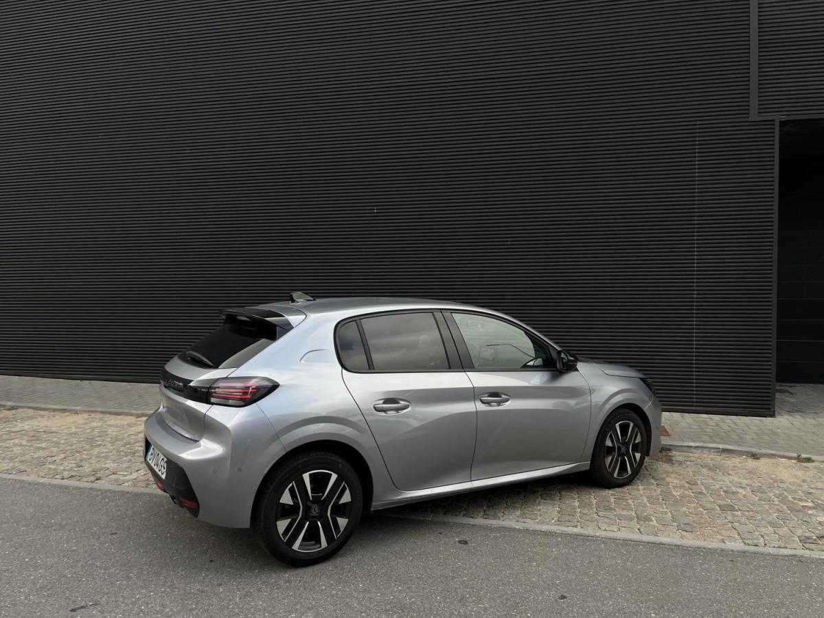 peugeot-208-2024-gasolina-1199cc