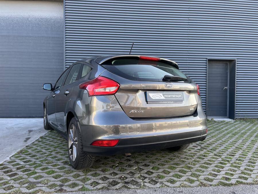 ford-focus-2018-gasolina-999cc