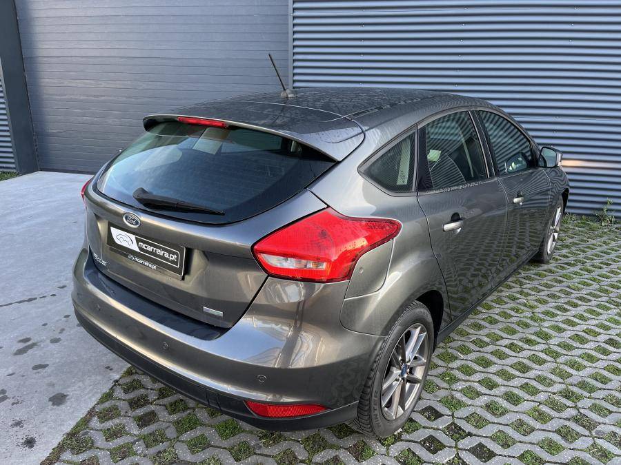 ford-focus-2018-gasolina-999cc