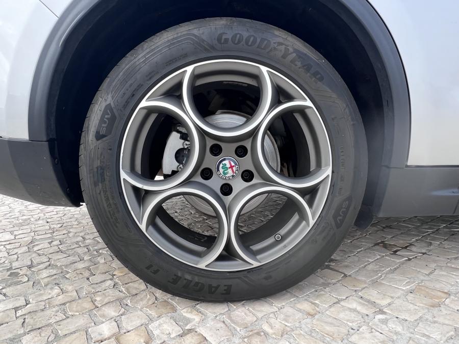 alfa-romeo-stelvio-2019-diesel-2143cc
