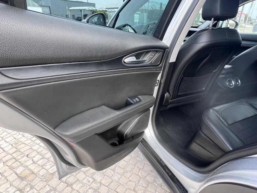 alfa-romeo-stelvio-2019-diesel-2143cc