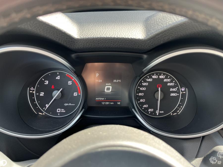 alfa-romeo-stelvio-2019-diesel-2143cc