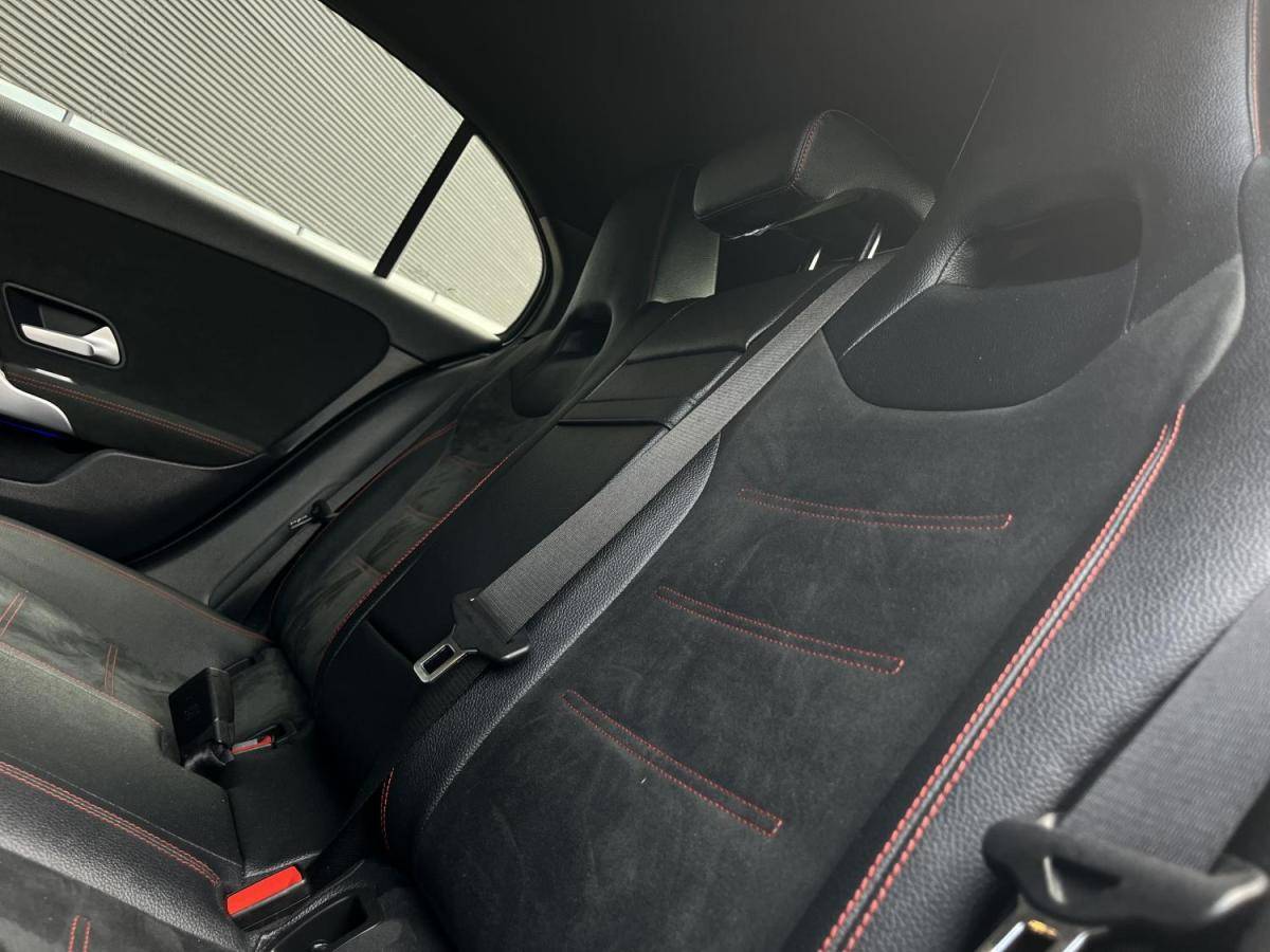 mercedes-benz-classe-a-2023-hibrido-a-gasolina-1332cc
