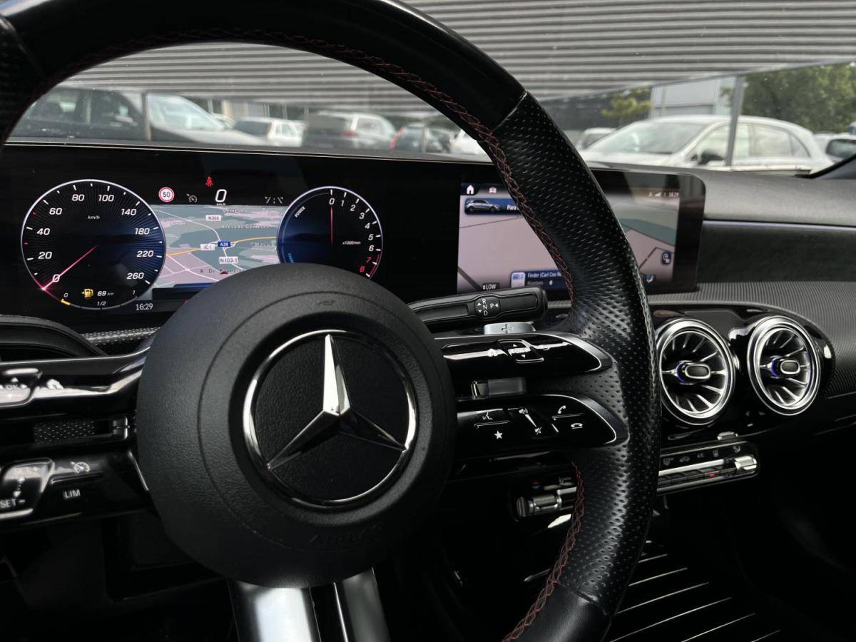 mercedes-benz-classe-a-2023-hibrido-a-gasolina-1332cc