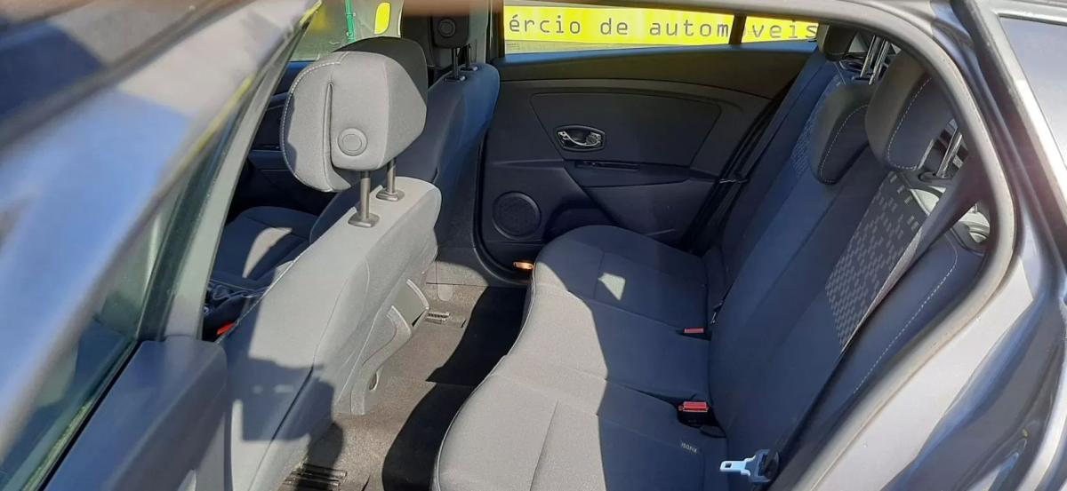 renault-megane-sport-tourer-2012-diesel-1461cc