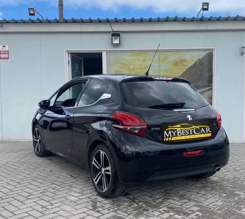 peugeot-208-2015-gasolina-1199cc