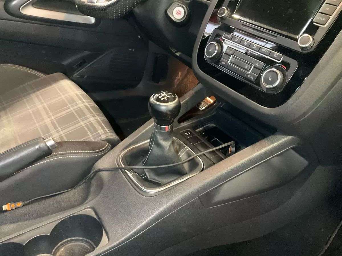 volkswagen-scirocco-2012-gasolina-1390cc
