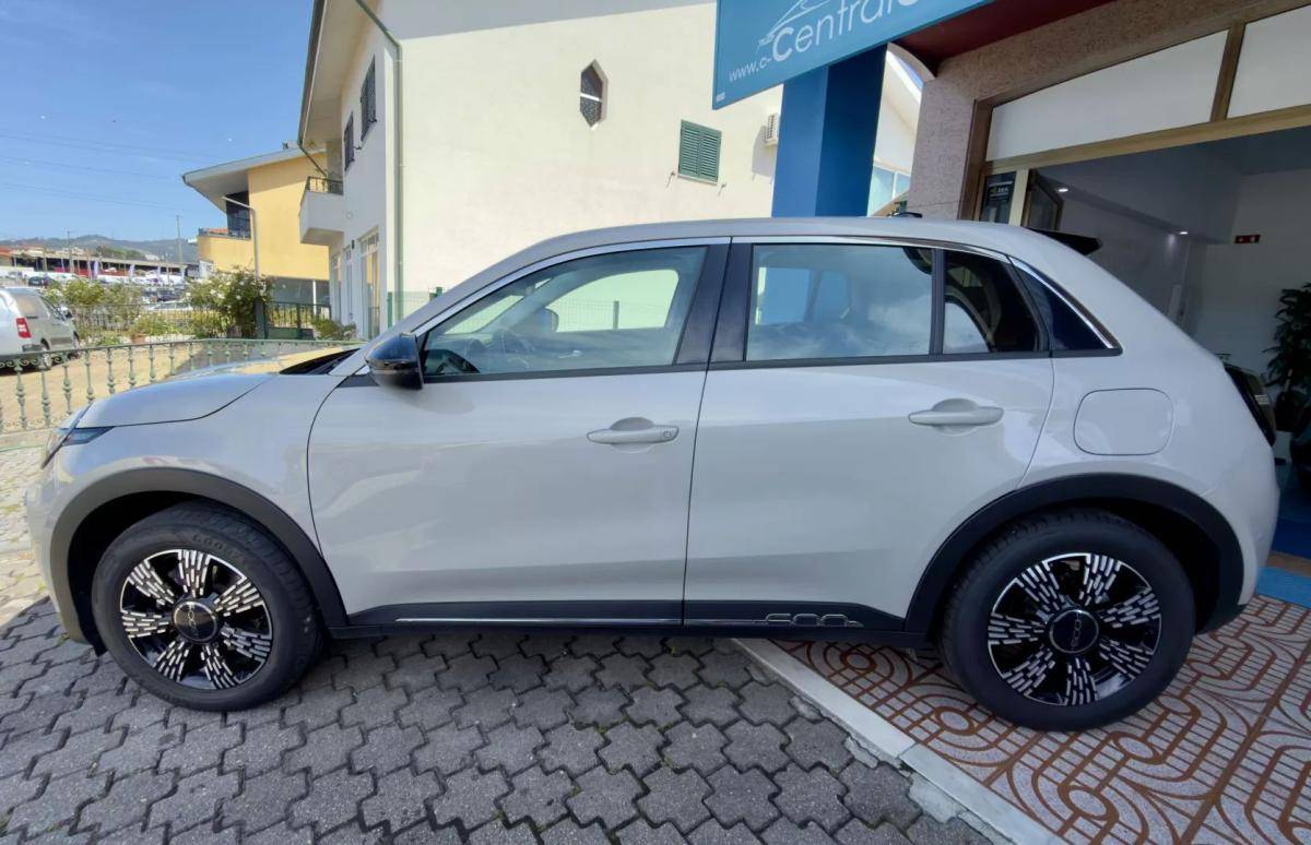 fiat-600-2025-gasolina-1199cc