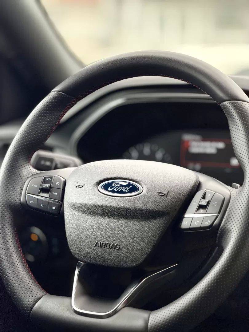 ford-focus-2023-gasolina-998cc