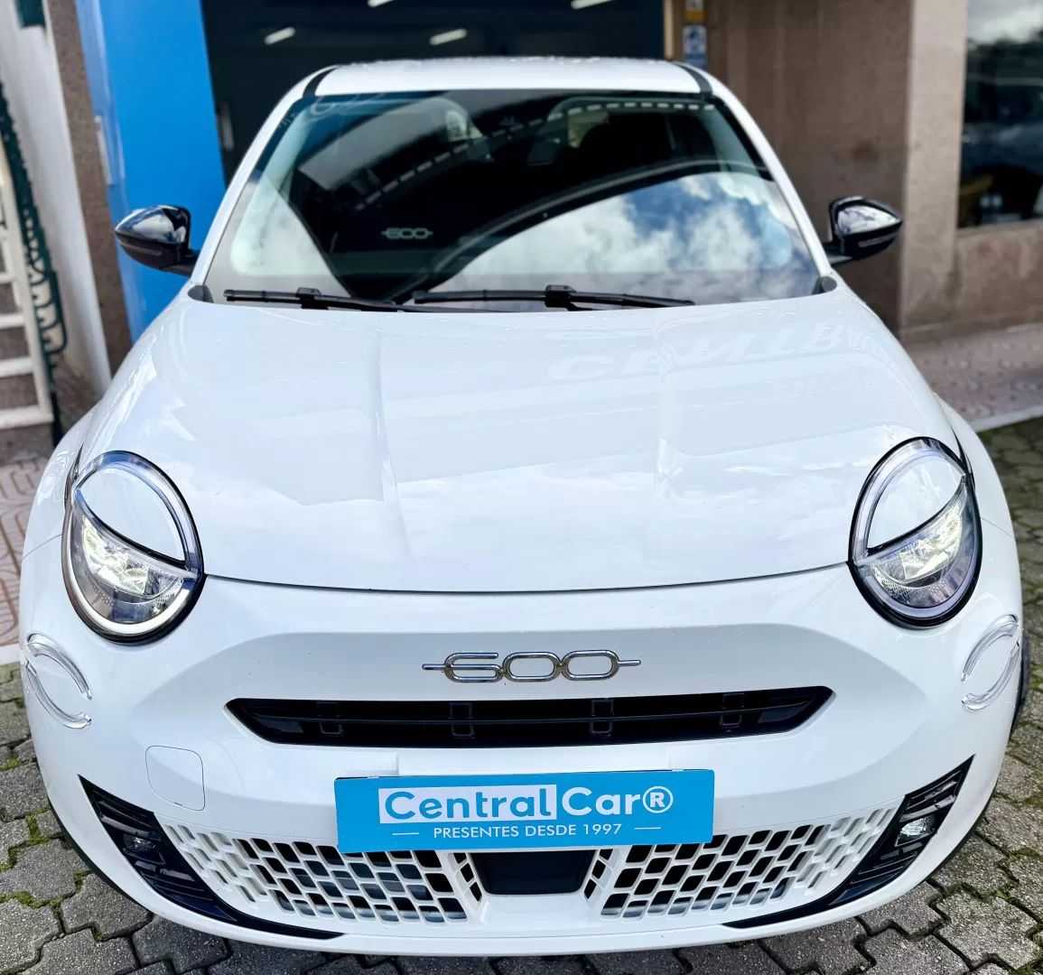 fiat-600-2025-gasolina-1199cc