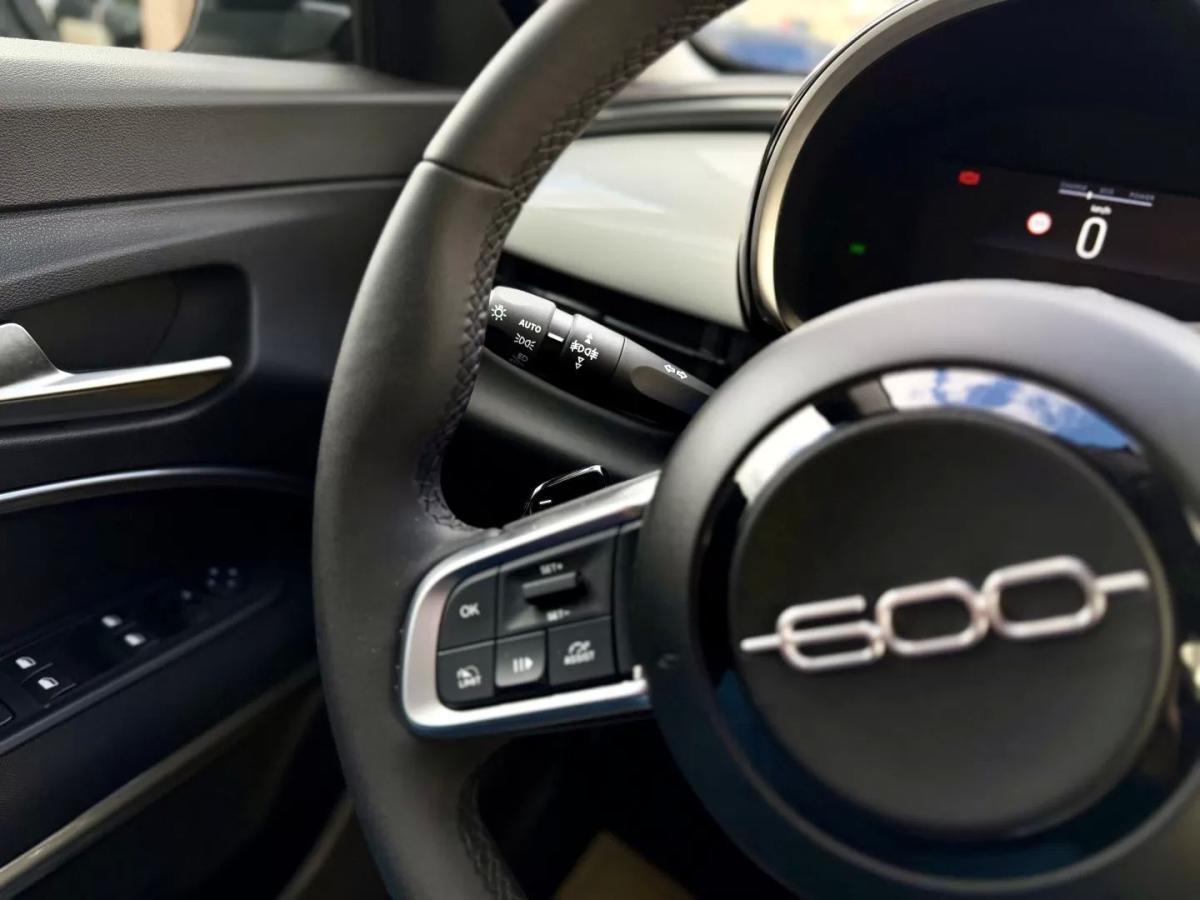 fiat-600-2025-gasolina-1199cc