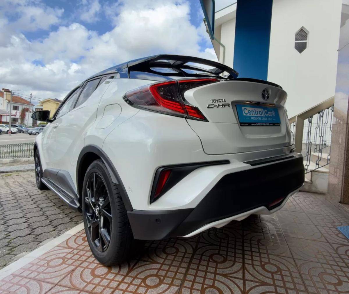 toyota-c-hr-2019-hibrido-a-gasolina-1798cc