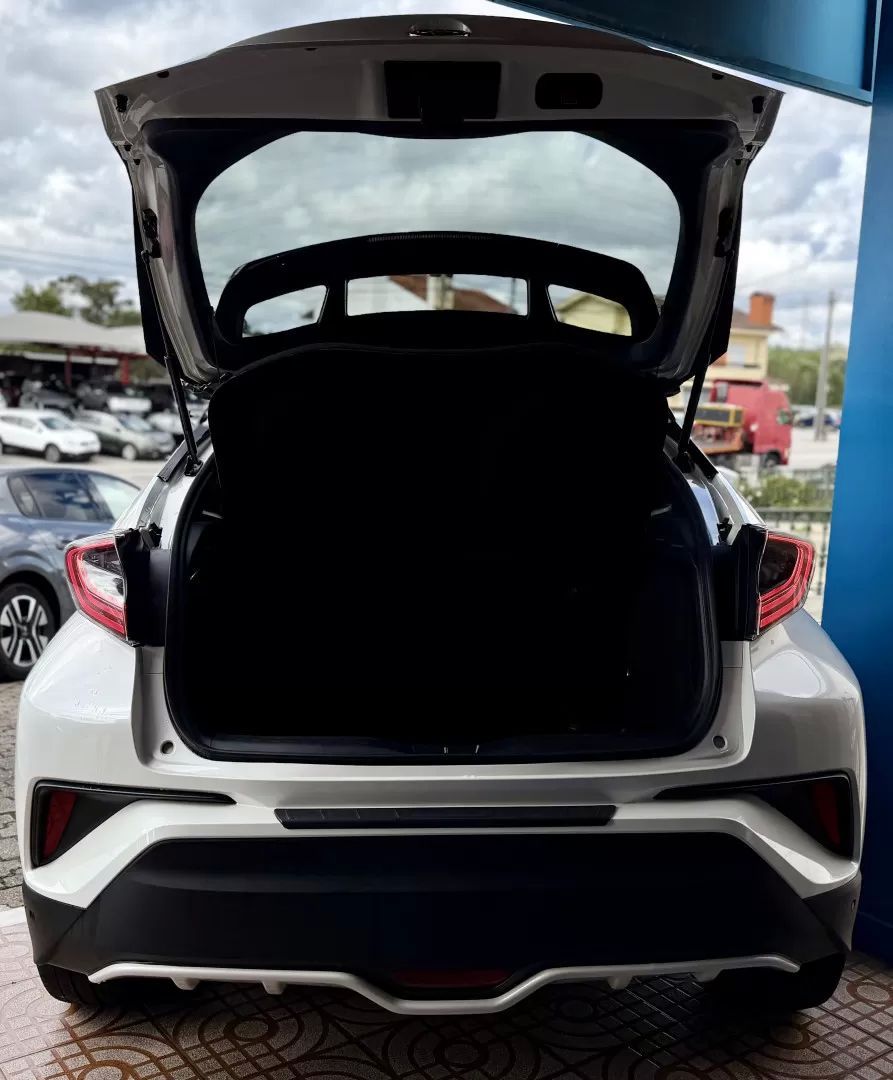toyota-c-hr-2019-hibrido-a-gasolina-1798cc